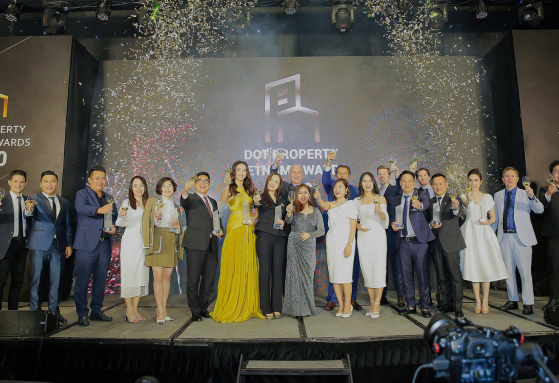GIẢI-THƯỞNG-"BEST-INNOVATIVE-GREEN-BUILDING”-CỦA-DOT-PROPERTY-AWARDS-2020